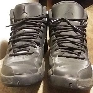 QB6852-001 NIKE Air Jorden 12 Retro Winterized 7Y